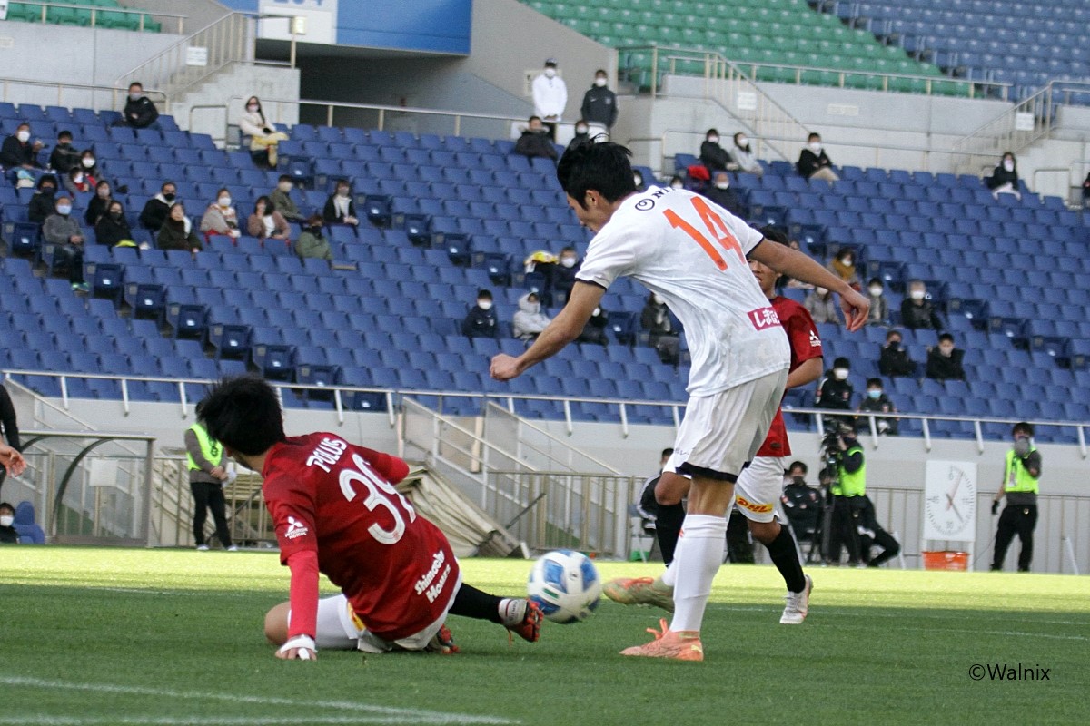 投入されて1分後の69分に決勝ゴールを挙げた大宮アルディージャU18の山崎倫(C)Walnix