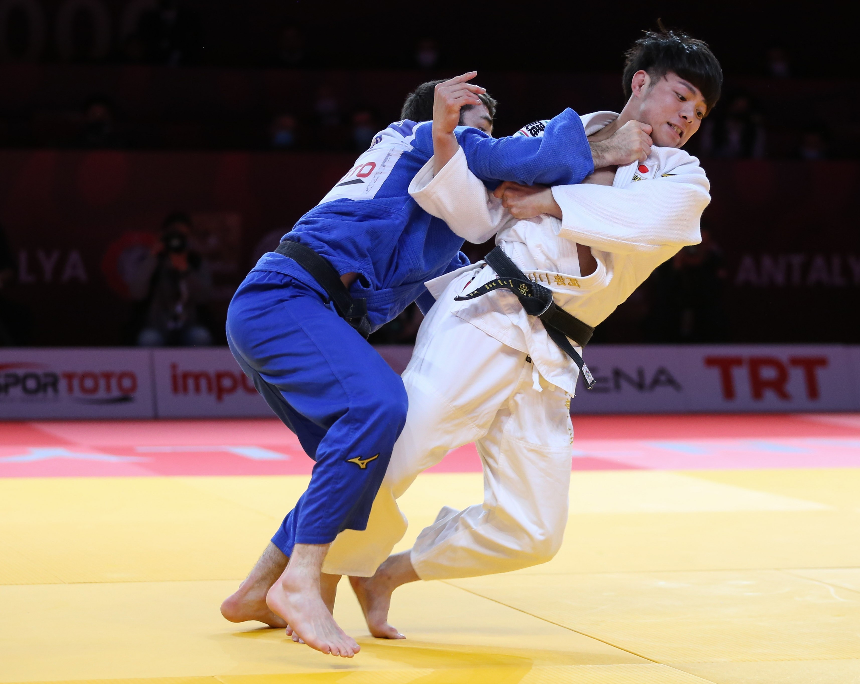 柔道 究極の代表決定戦を経てさらに厚みを増した66kg級 阿部一二三の柔道 目指すは 兄妹同日優勝 mスポーツ ベースボール マガジン社 柔道 究極の代表決定戦を経てさらに厚みを増した66kg級 阿部一二三の柔道 目指すは 兄妹同日優勝 mスポーツ ベースボール マガジン社