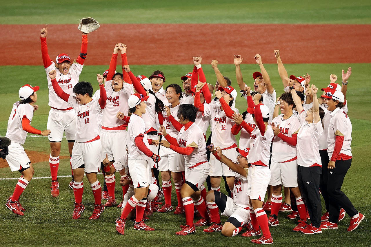 日本代表チーム全員で13年ぶりの連覇をつかみ取った(Getty Images)