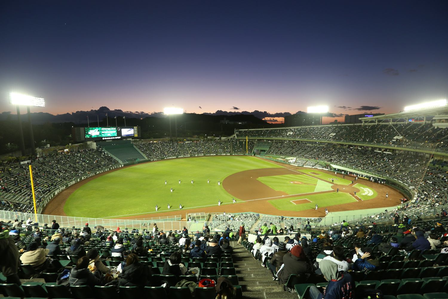 2021年11月27日 第6戦=ほっともっとフィールド神戸　第5戦・1996年(オリックス日本一)以来の日本シリーズ開催となった、ほっともっとフィールド神戸