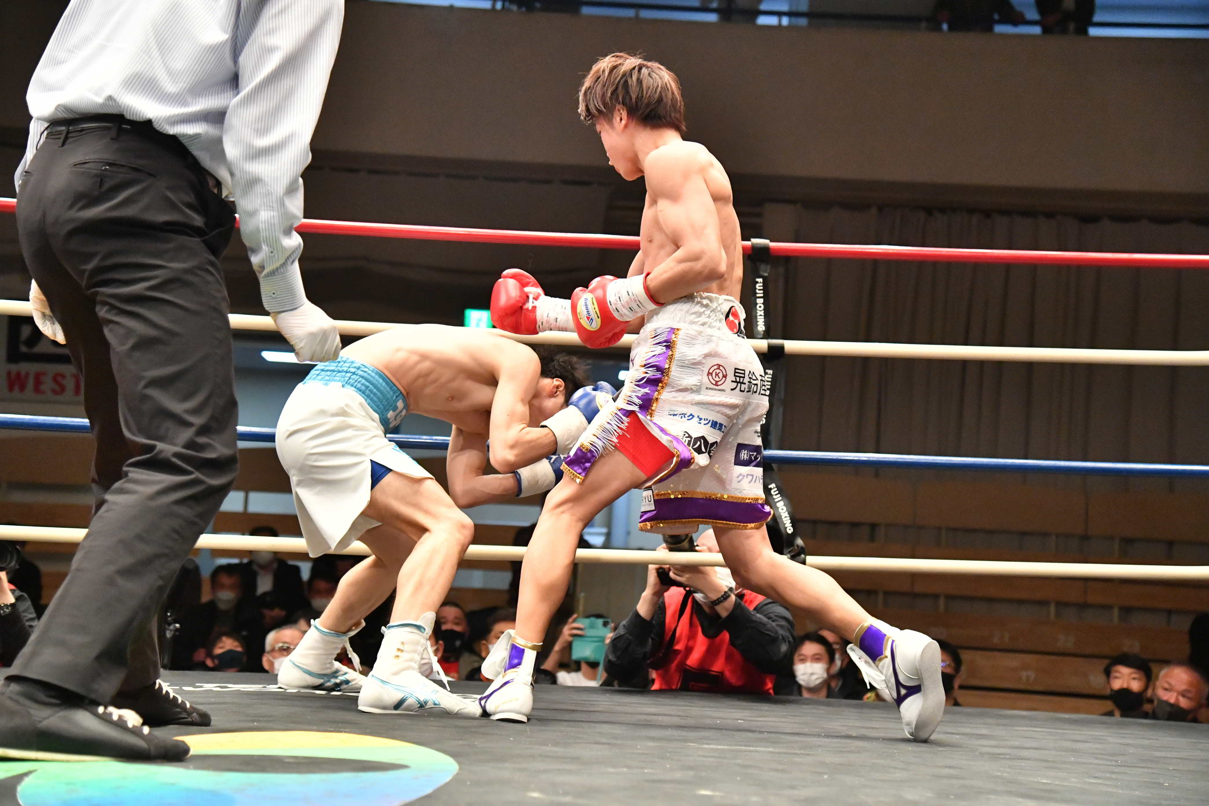 ボクシング】桑原拓が32秒KOで再起／井上尚弥も共鳴！ 新鋭