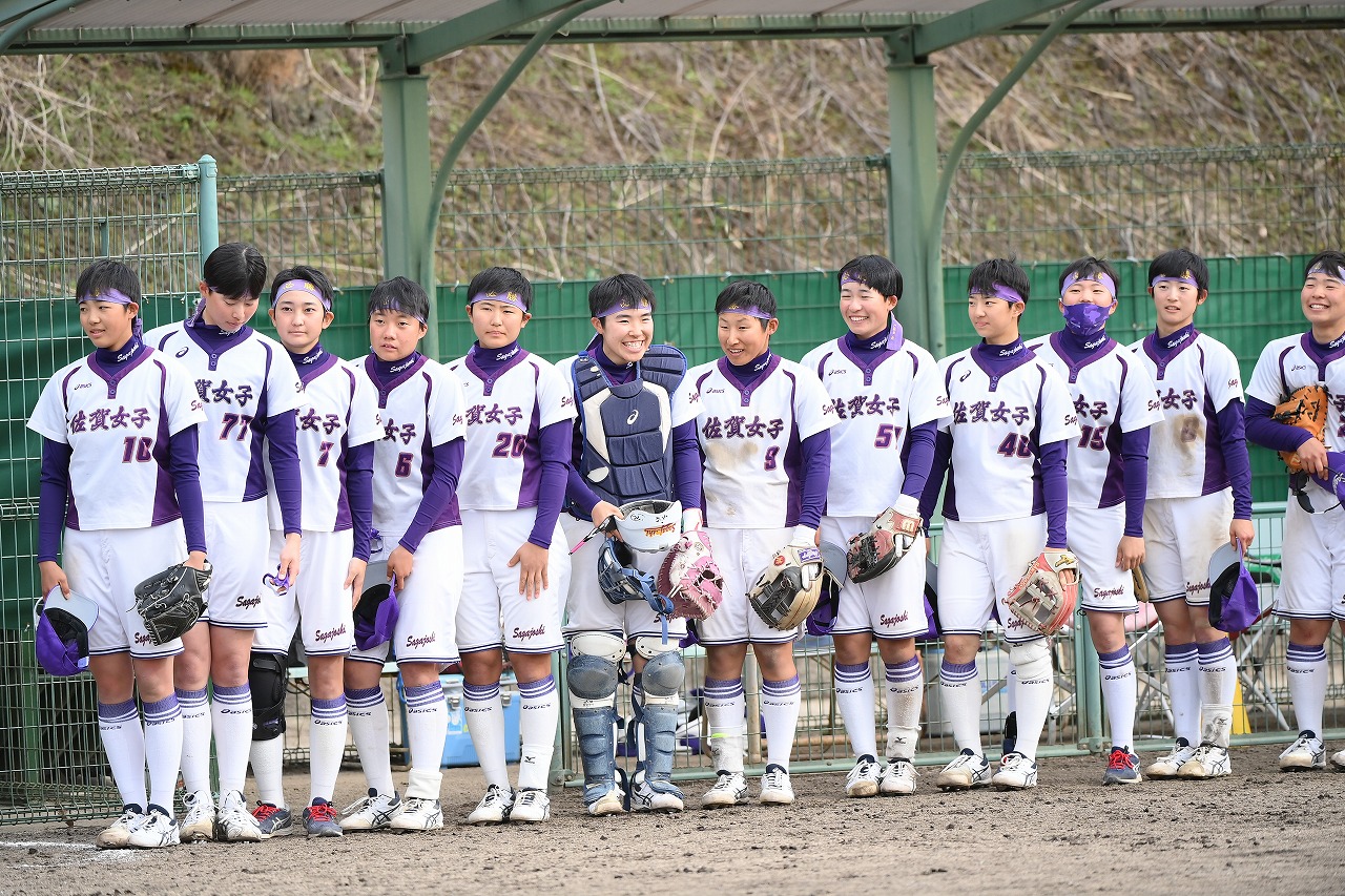 昨春の覇者・佐賀女子。まずは四強まで勝ち上がった(写真/山口高明)