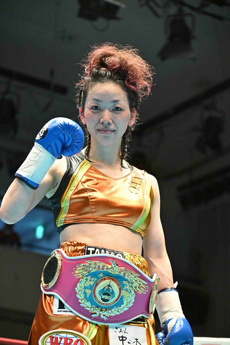 １児の母となり、念願の世界のベルトを腰に巻いた小澤