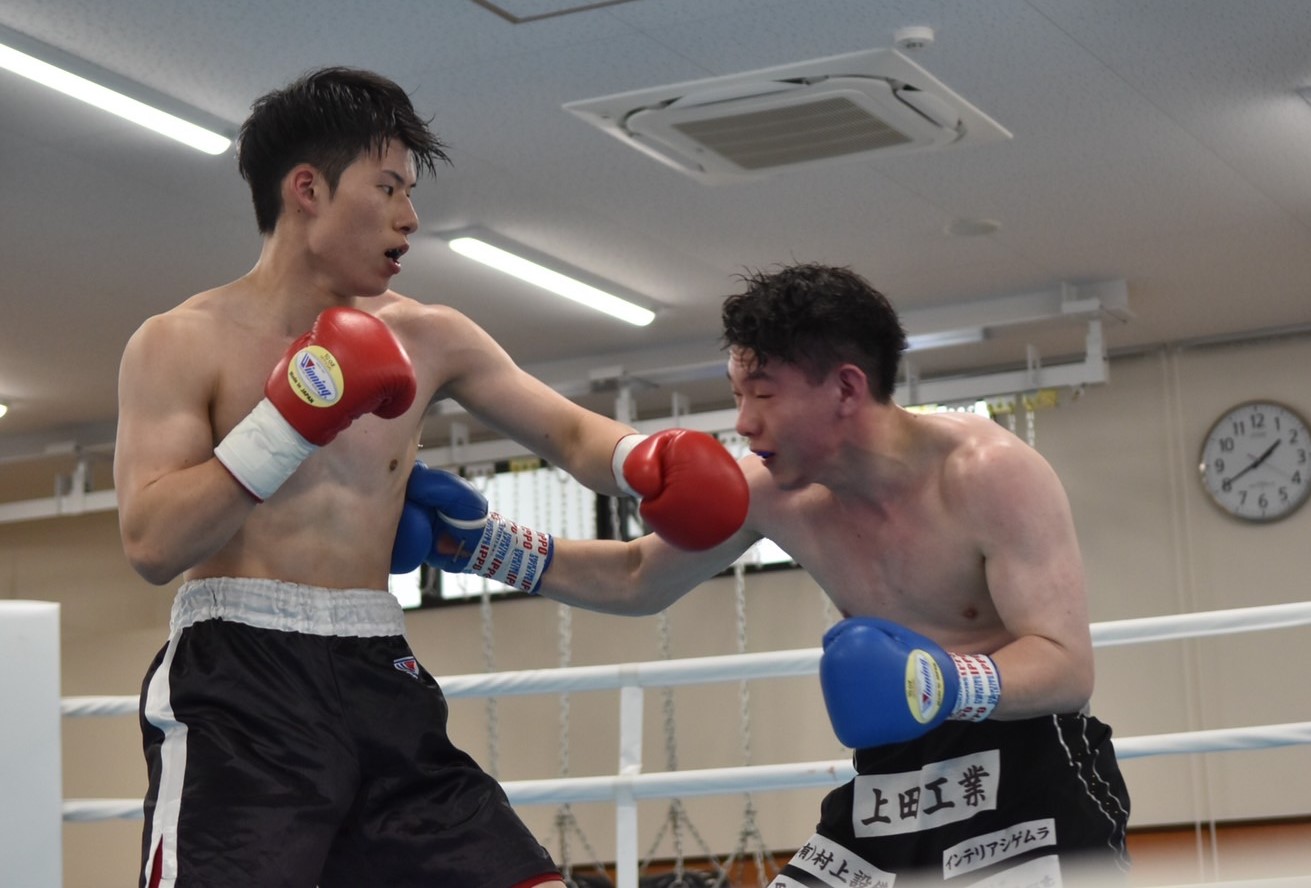 塩尻(左)vs.上田
