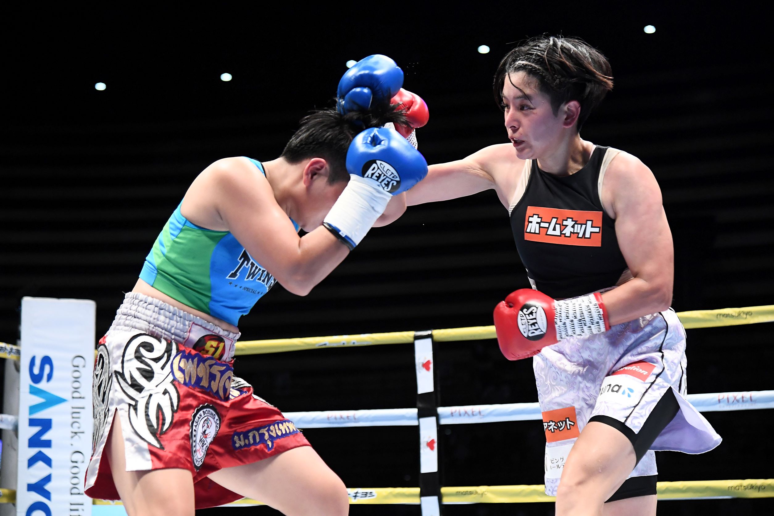 ボクシング】比嘉大吾は痛烈ダウンから逆転勝利。森武蔵は丁寧に復帰