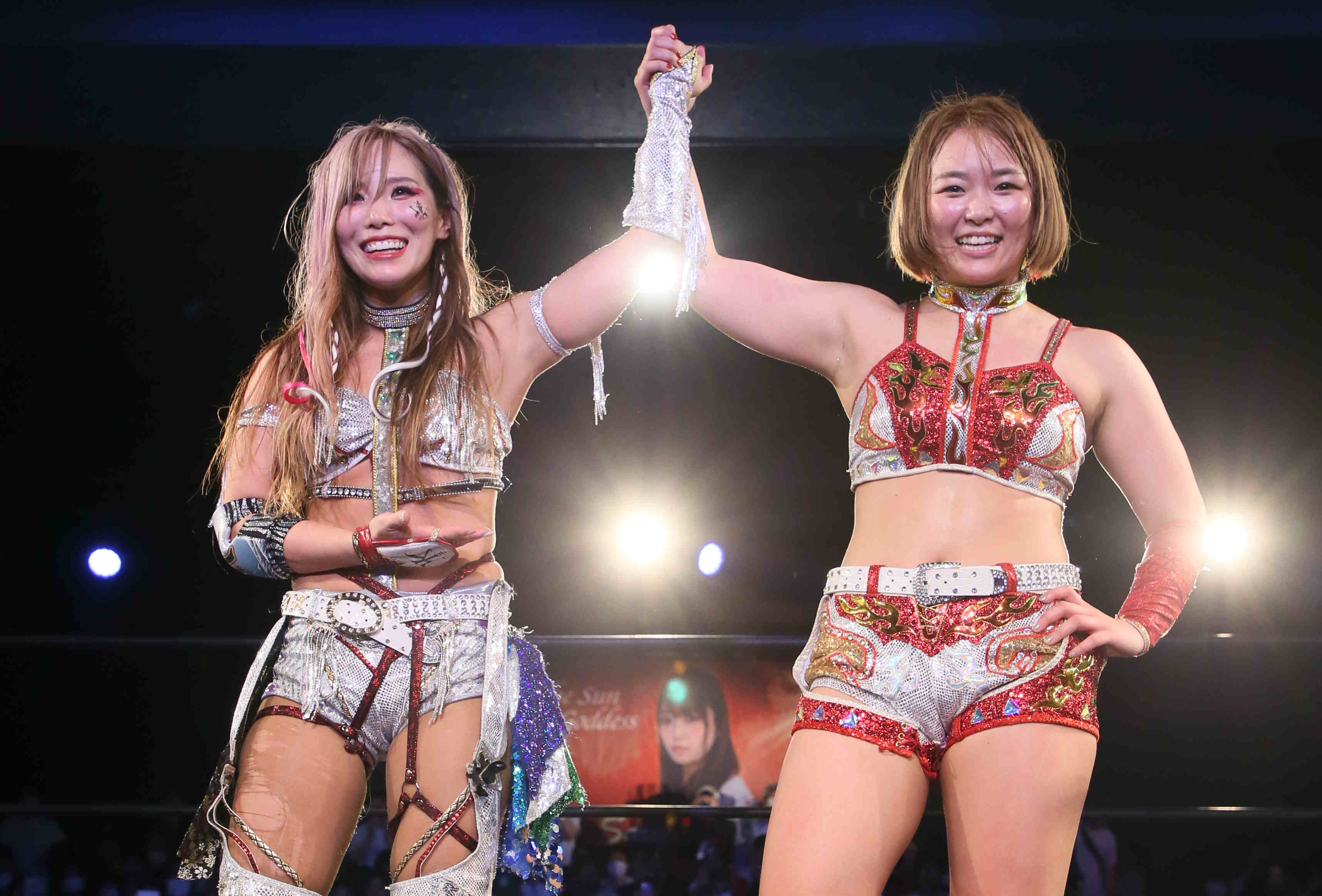 Sareee　パーカー　赤　Lサイズ　スターダム　STARDOM　女子プロレス Sareee パーカー 赤 Lサイズ スターダム STARDOM 女子プロレス - メルカリ