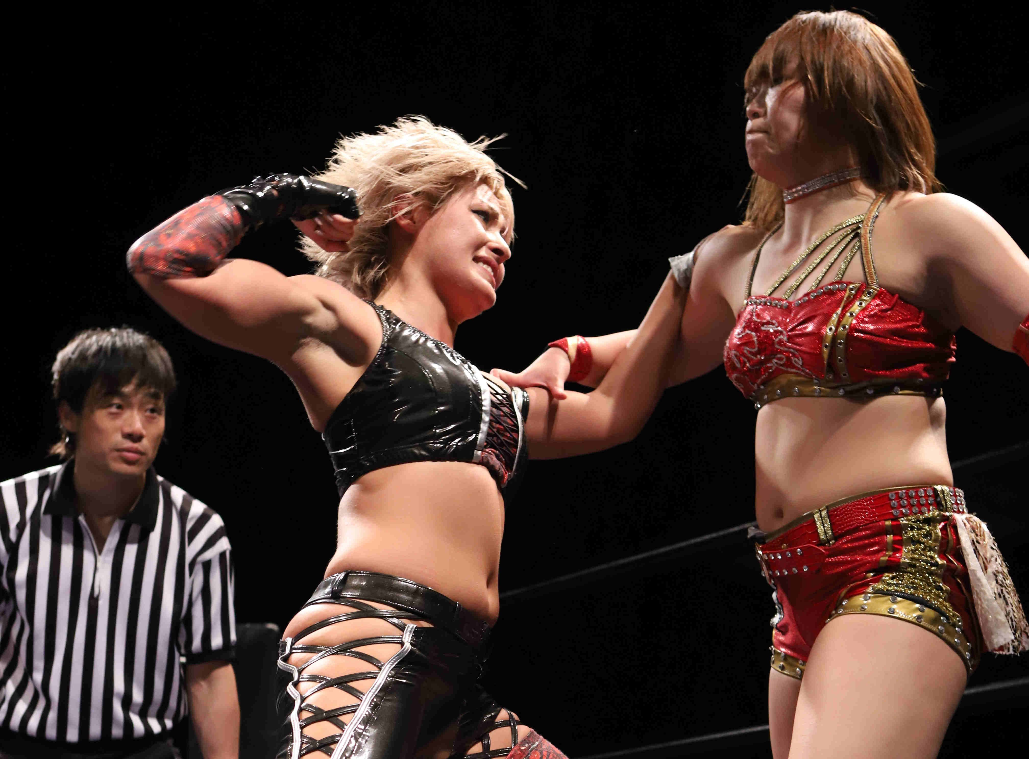女子プロレス　マリーゴールド　トレーディングカード　ジュリア　トレカ　WWE ジュリアがWWEのNXTに電撃参戦！ 「PANINI INSTANT」のルーキー