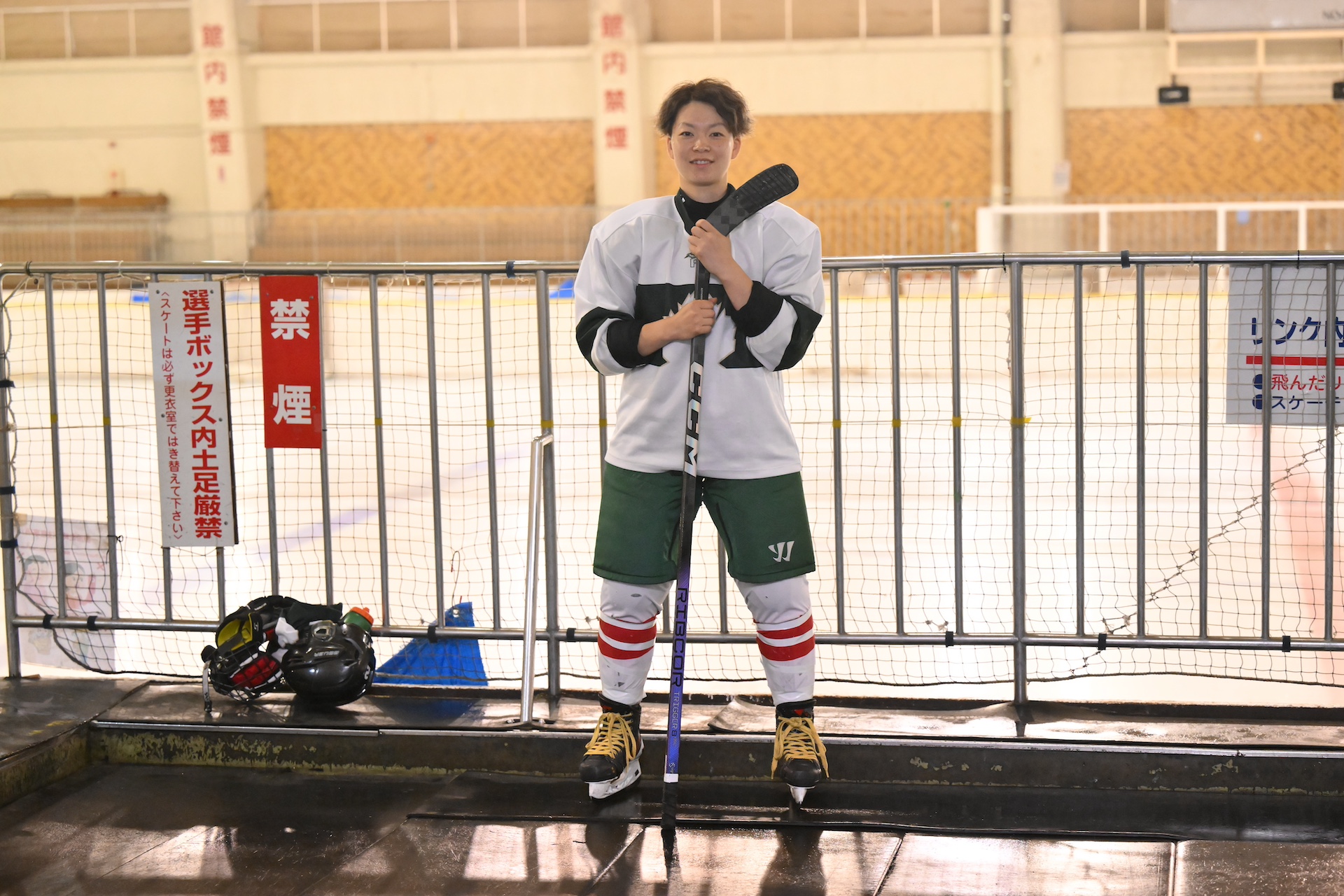 今号の巻頭対談で登場してくれた道路建設ペリグリンのＤＦ・小池詩織。ときわリンクでの取材という、記念碑的な１枚だ