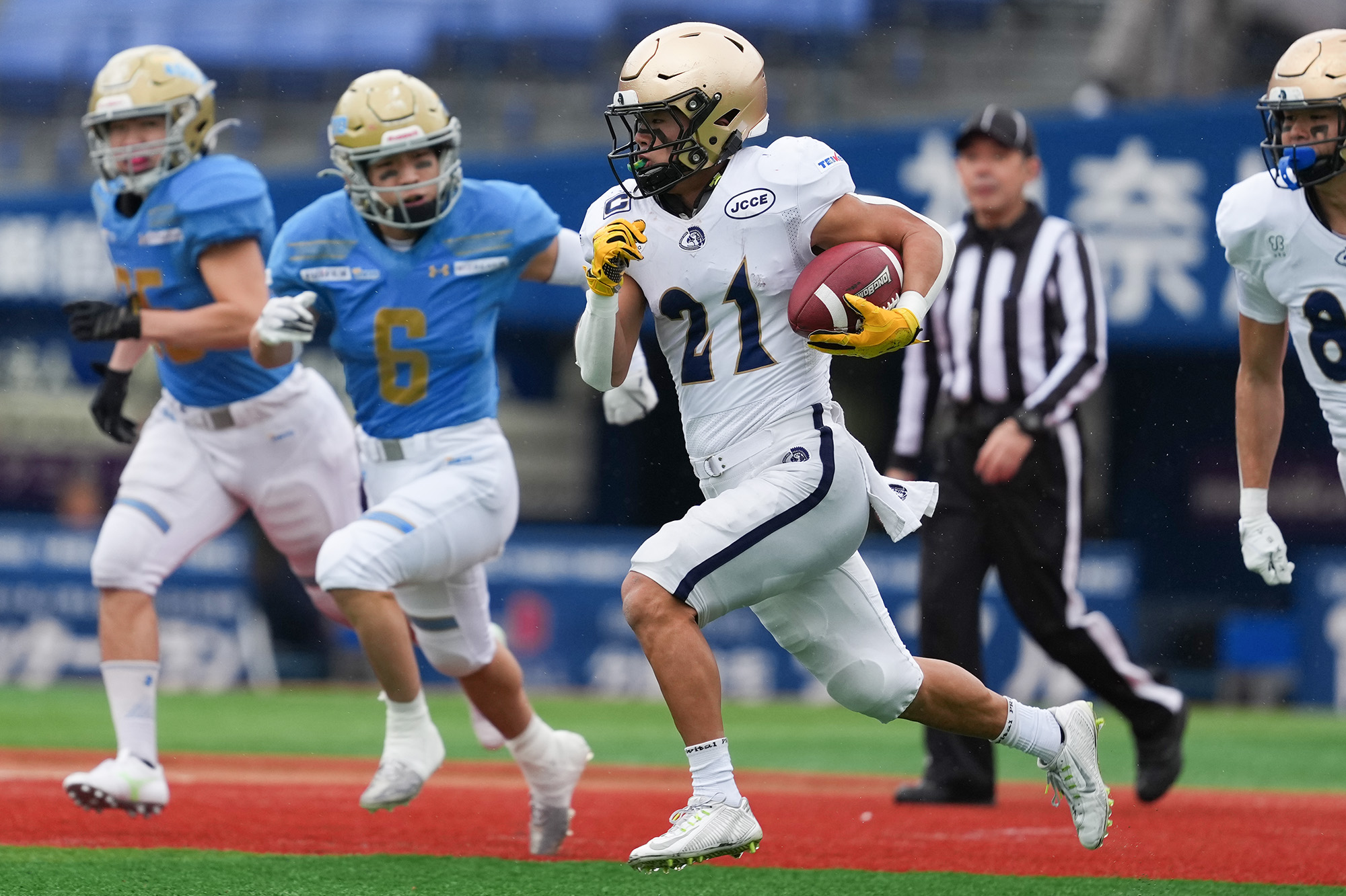 最初のプレーでいきなり独走TDを決めた（撮影：北川直樹）