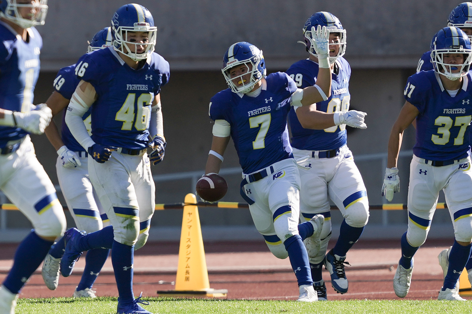 DB永井がインターセプトから走り抜き最初のTDを決めた=撮影：北川直樹