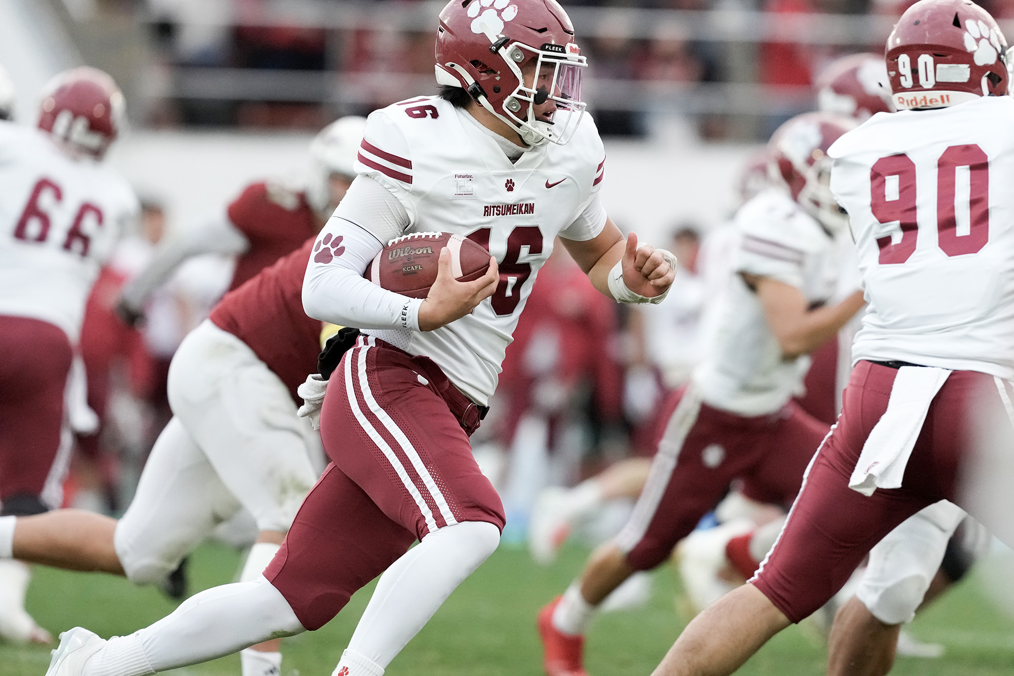 蓑部と双璧の走力を持つ立命館RB漆原=撮影：北川直樹