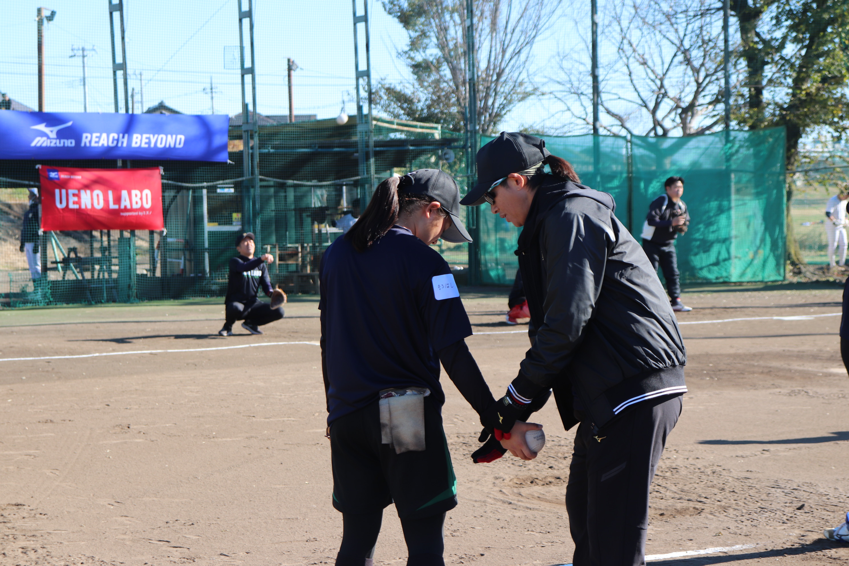 今年は変化球がテーマということで人数を絞り、丁寧な指導が行われた（写真提供＝ミズノ）