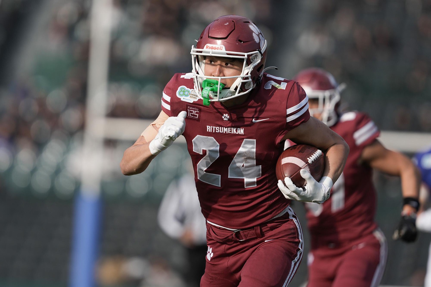 蓑部と並ぶ好走を見せたRB漆原=撮影：北川直樹