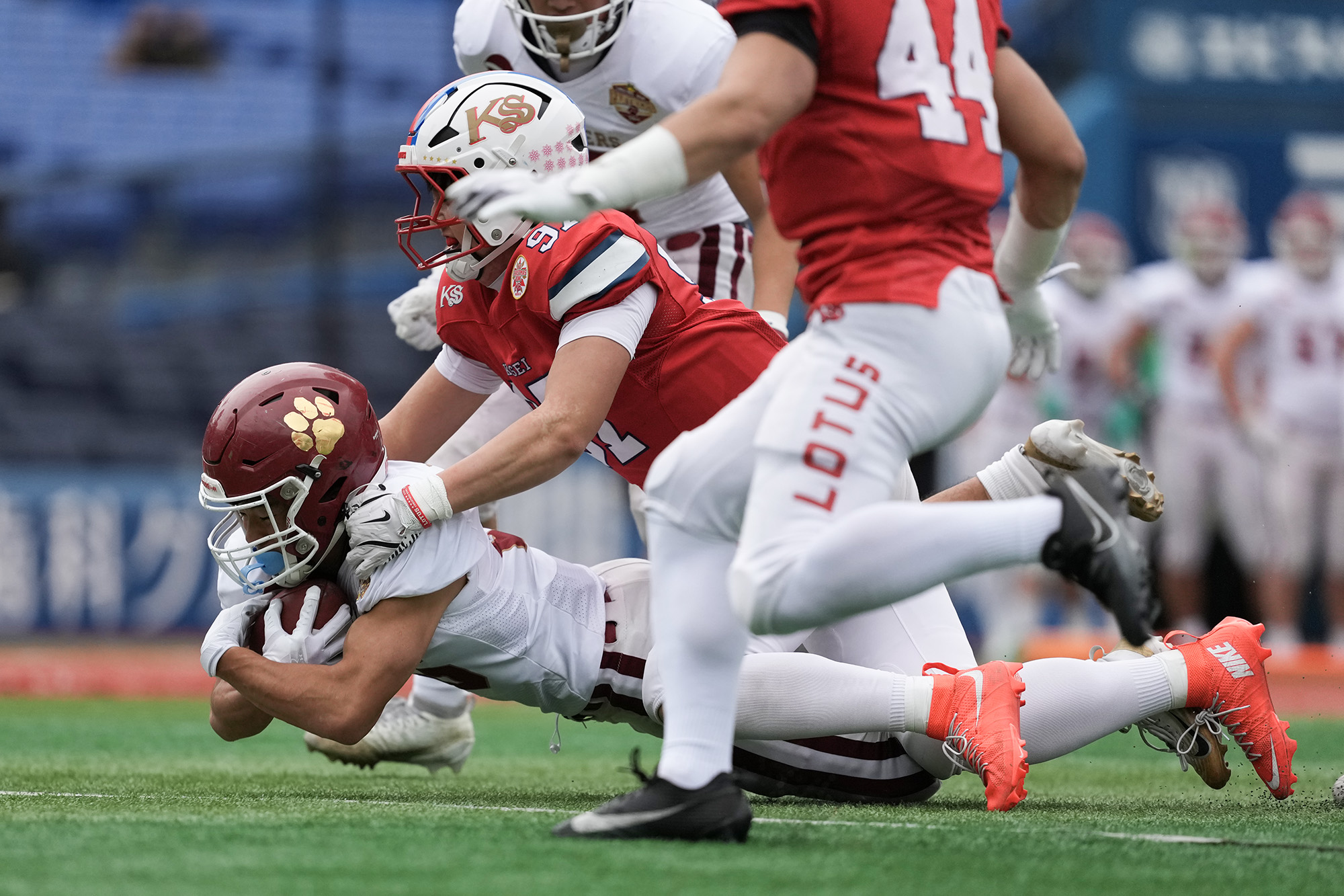 第3Q、立命館宇治RB森本が飛び込んでTDを決めた=撮影：北川直樹