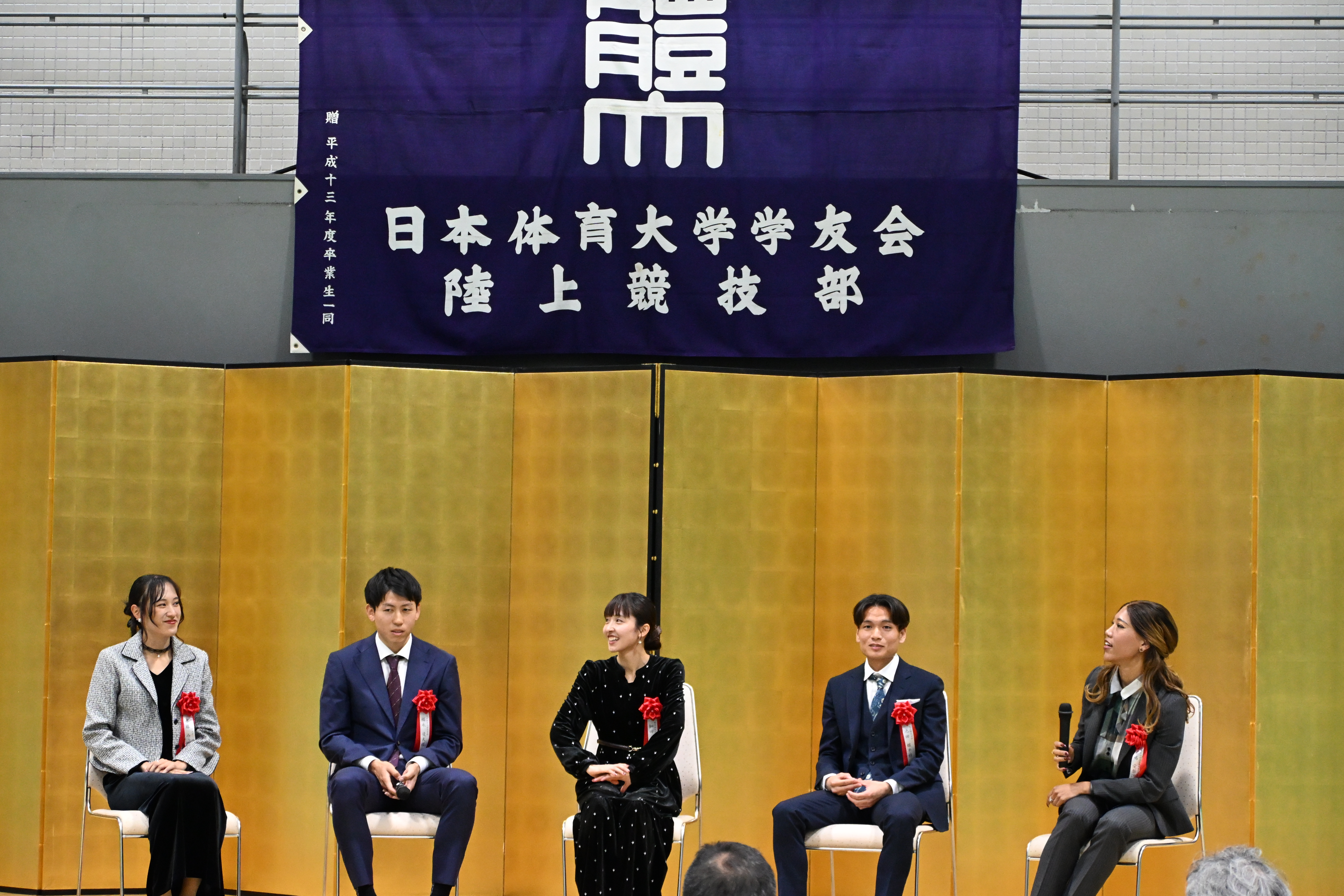 現役選手たちによるトークショーも実施。出席者、在校生が耳を傾けた（写真／常盤真葵）